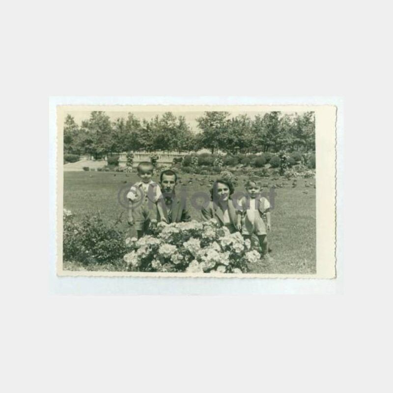 1958 Taksim Gezi Parkı Aile Hatırası Fotoğraf