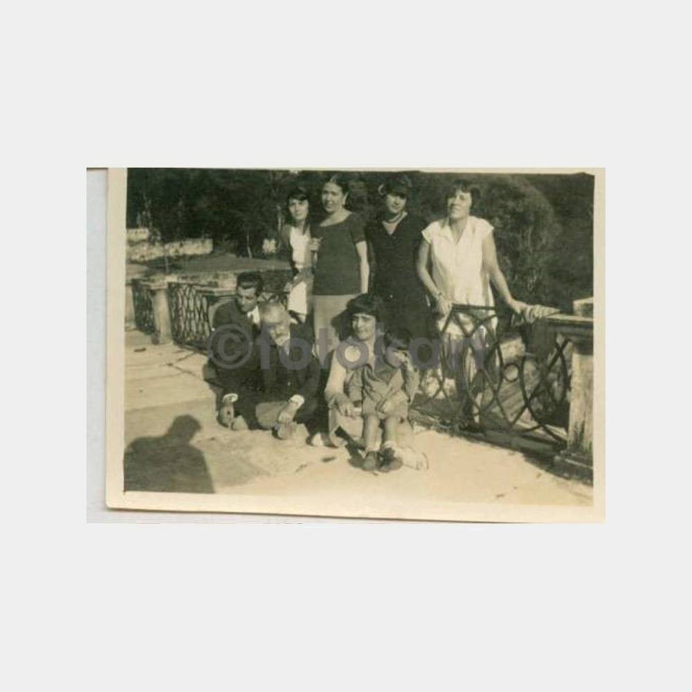 1930 Tarabya Sarıyer Ermeni Manas Ailesi 2 Adet Fotoğraf