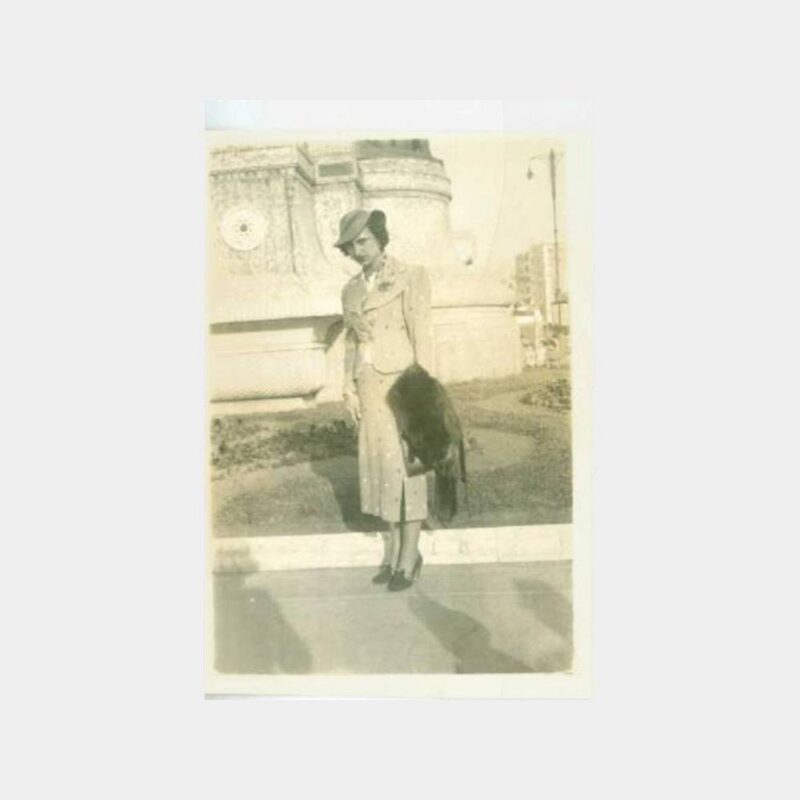 1940 Taksim Şapkalı Kadın Fotoğraf