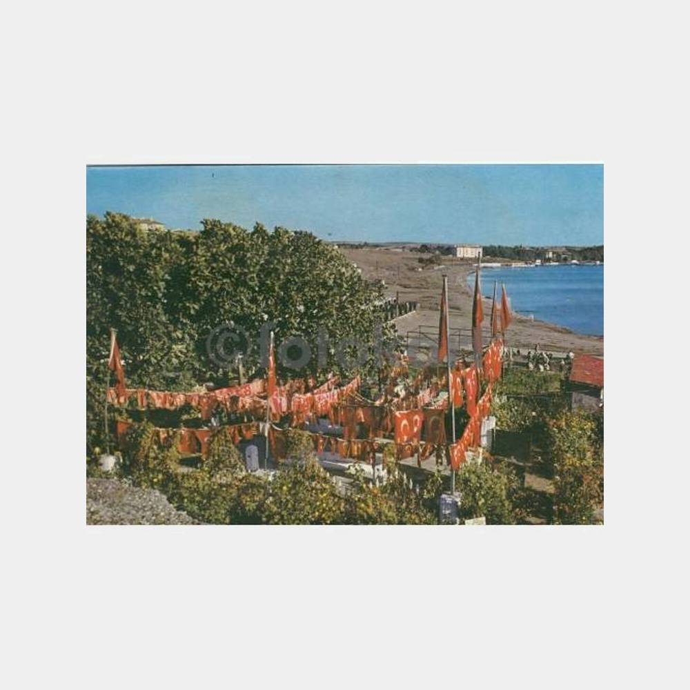 1972 Gelibolu Bayraklı Baba Görünüş Kartpostal