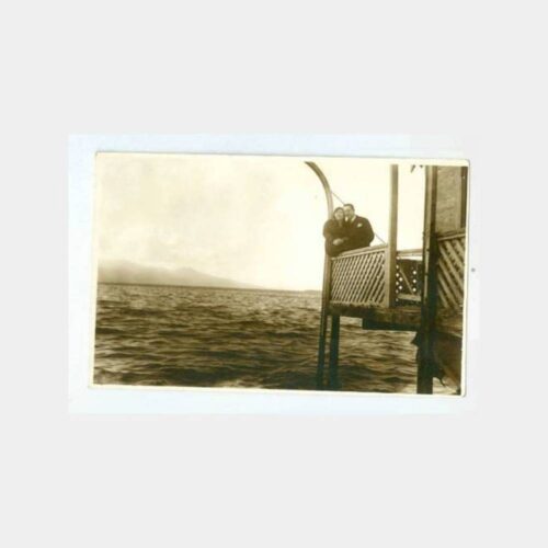 1930 Boğaziçi Tarihi Ev Balkonundan Aile Fotoğraf