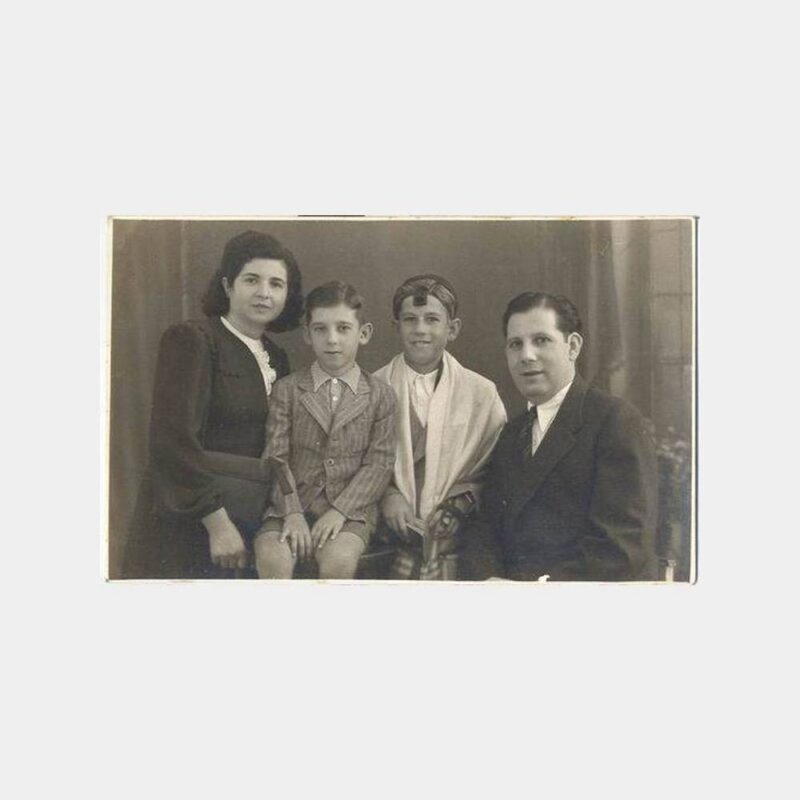 1941 Tel Aviv Musevi Aile Stüdyo Fotoğraf