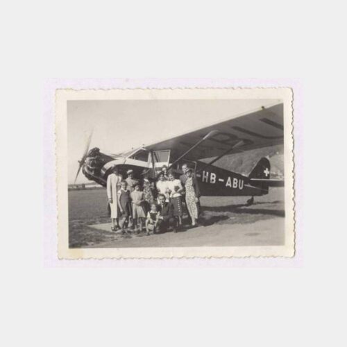 1938 Uçak Önünde Aile Görünüş Fotoğraf