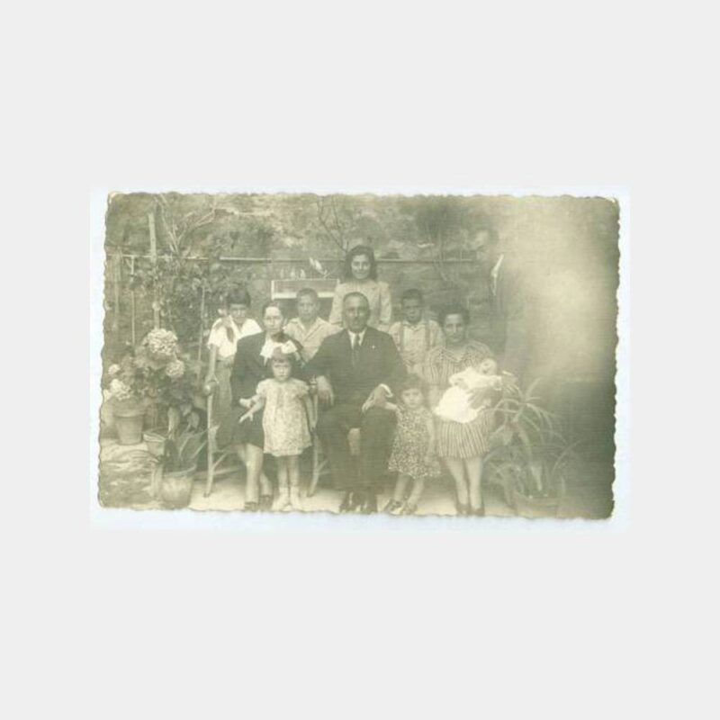 1940 Boğaziçi Yeniköy Ailesi Görünüş Fotoğraf