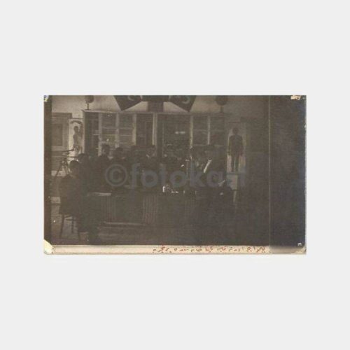 Okulda Öğrenciler Deney Sırasında Fotoğraf