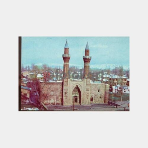 1970 Sivas Çifte Minare Görünüş Kartpostal