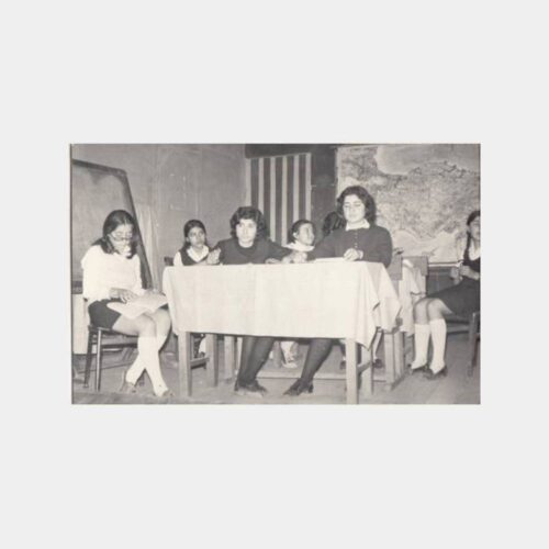 1975 Çamlıca Kız Lisesi Tiyatro Kolu Fotoğraf