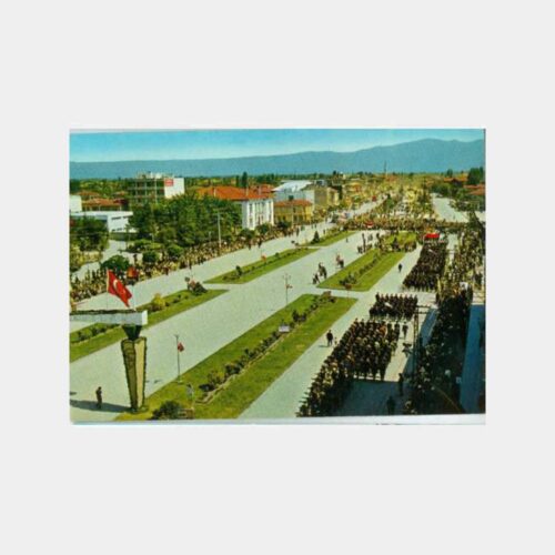 1968 Adapazarı Tören Görünüş Kartpostal