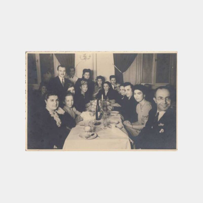 1945 Yemek Kültürü Aile Konulu Fotoğraf