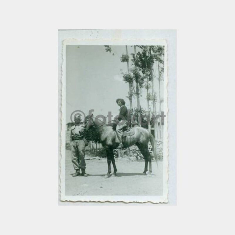 1950 Alacahöyük Atlı Kadın Fotoğraf