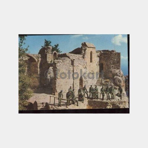 Kıbrıs St Hilarion Kalesinde Askerler Kartpostal