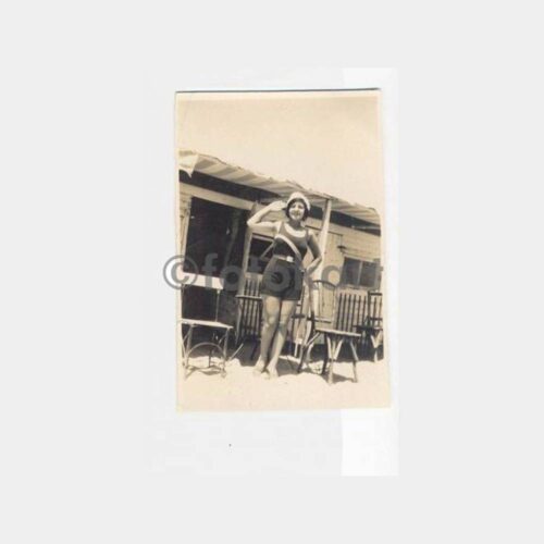 İstanbul Florya Plaj Kadın Görünüş Küçük Ebat Fotoğraf