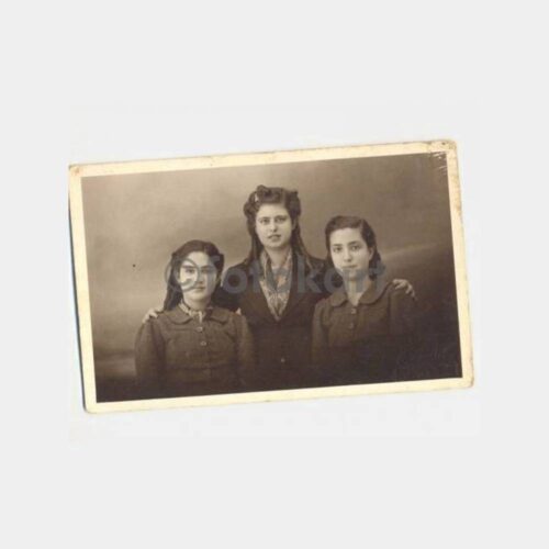 Kıbrıs Baf Stüdyo Sz. Charitou Genç Kızlar Fotoğraf