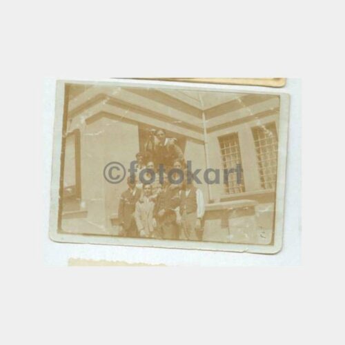 1936 Kadıköy Süreyya Sineması Önünde Fotoğraf