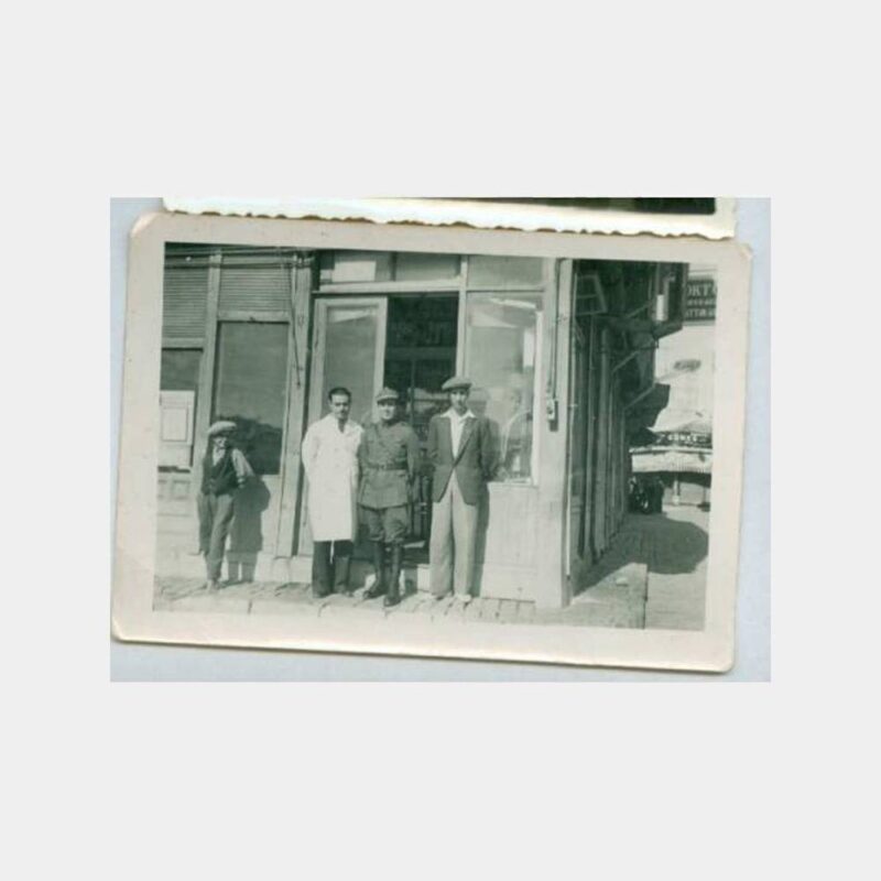 1937 Susurluk Doktor Eczacı Konulu Fotoğraf