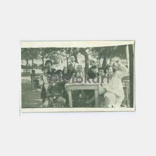 1928 Çay Bahçesi Aile Grup Fotoğraf