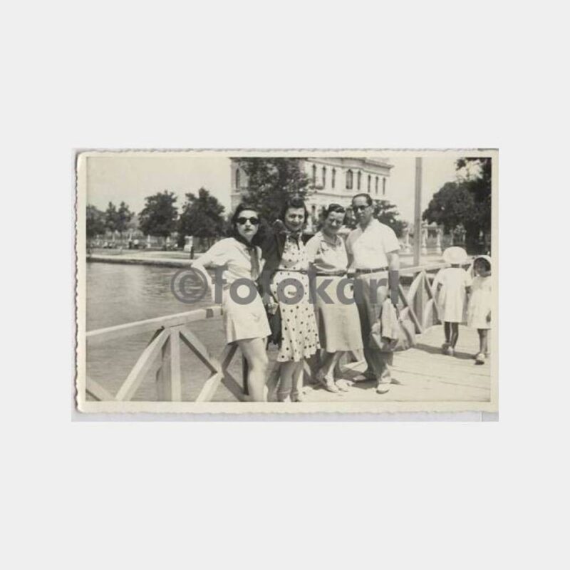 Levant Aile Küçüksu Gezisinde 2 Adet Fotoğraf