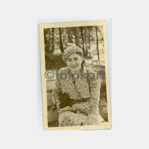 1940 Şapkalı Kadın Görünüş Kartpostal