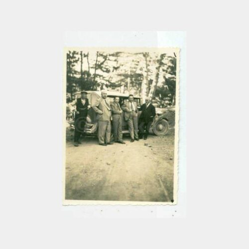 1935 Eski Otomobil Önünde Grup Fotoğraf