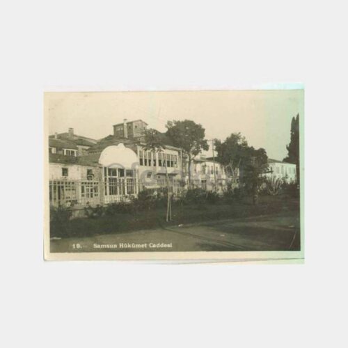1930 Samsun Hükümet Caddesi Görünüş Kartpostal