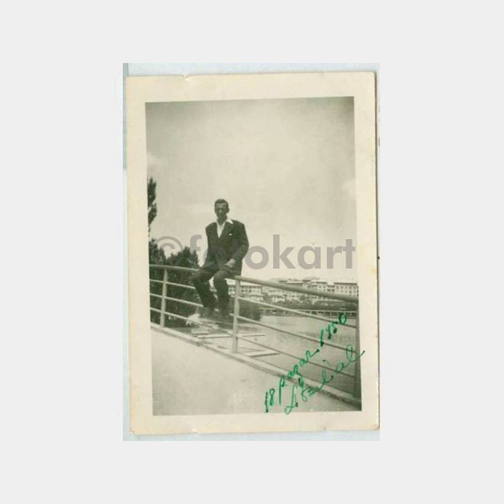 1950 Ankara Gençlik Parkında Genç Fotoğraf