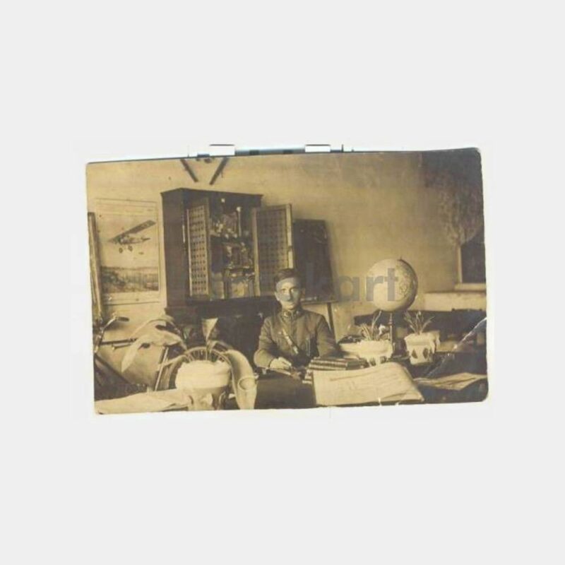 1928 Asker Subay Komutan Makam Odasında Fotoğraf