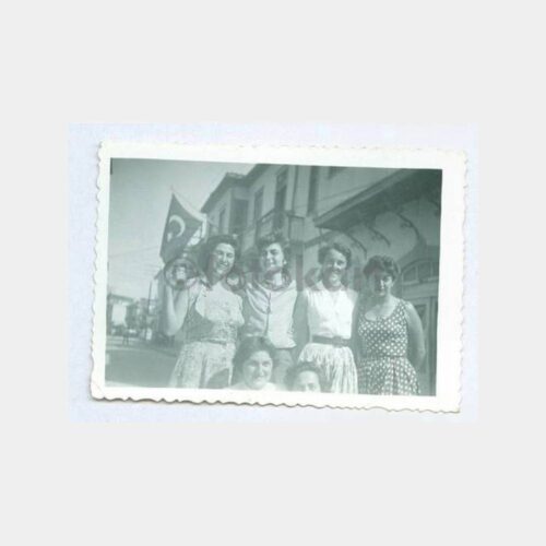 1957 Ayvalık Ziyareti Kadınlar Fotoğraf