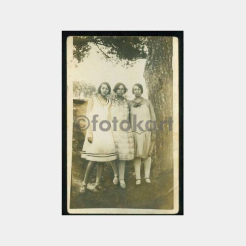 1930 Büyükada Gezisi Kızlar Fotoğraf