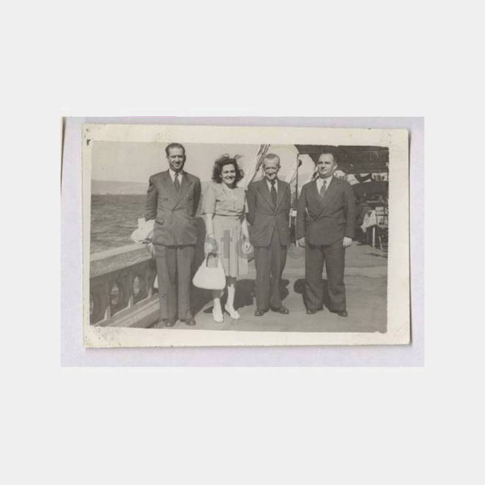 1946 Büyükada Sahili Grup Görünüş Fotoğraf