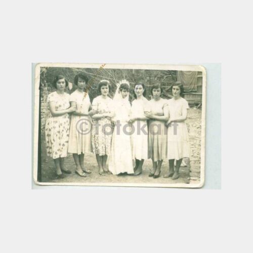 1960 Gelin ve Arkadaşları Konulu Fotoğraf