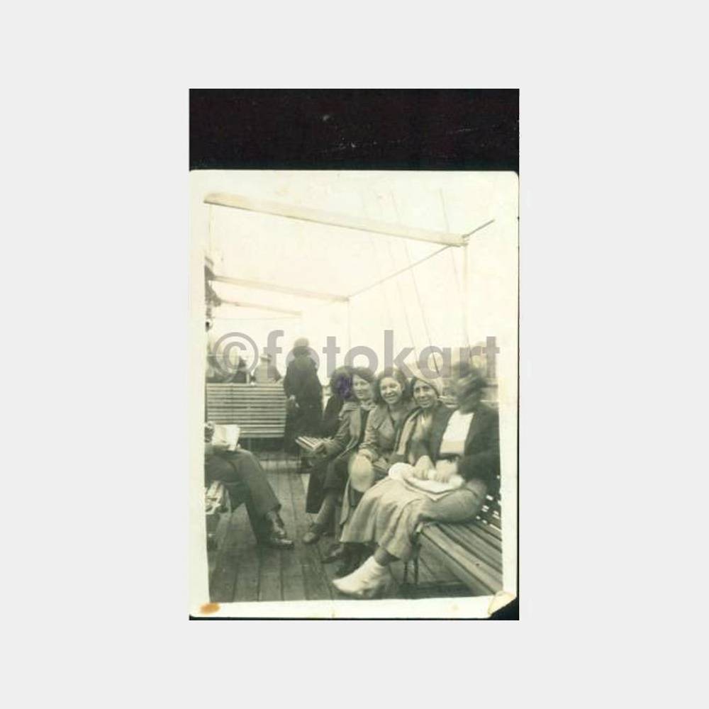 1934 Heybeliada Vapuru Kadınlar Fotoğraf