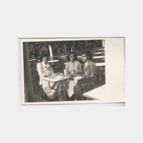 Kadınlar Çay Bahçesinde Görünüş Fotoğraf