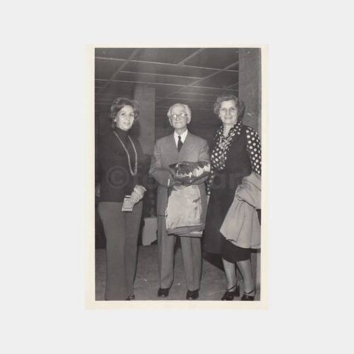 1975 Ressam Hikmet Onat Galeri Sergi Fotoğraf