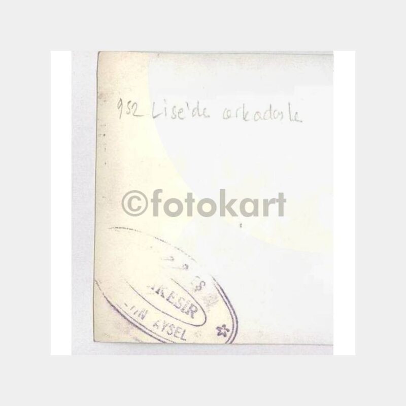 1952 Balıkesir Lise Öğrencileri Fotoğraf - Görsel 2