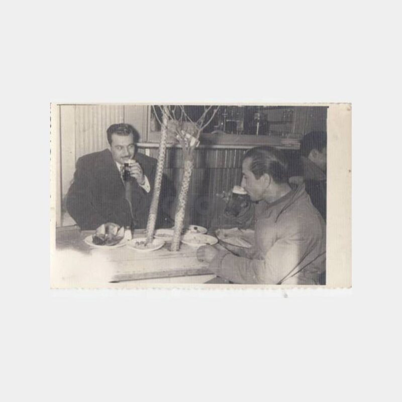 1960 Beyoğlu Çiçek Pasajı Birahane Fotoğraf