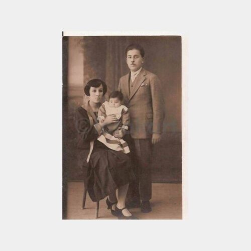 Stüdyo Eski Fotoğraf