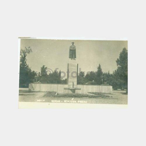 1940 Adana Atatürk Heykeli Görünüş Fotoğraf