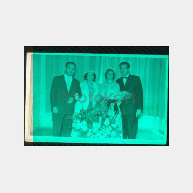 1970 Gelin Damat Şapkalı Kadın Fotoğraf