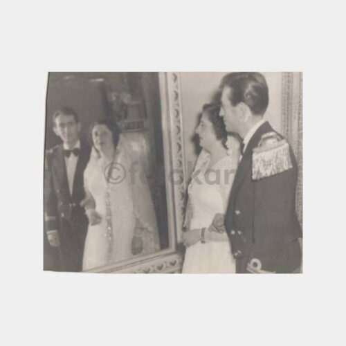 Gelin Damat - Aynada Görünüşü Fotoğraf