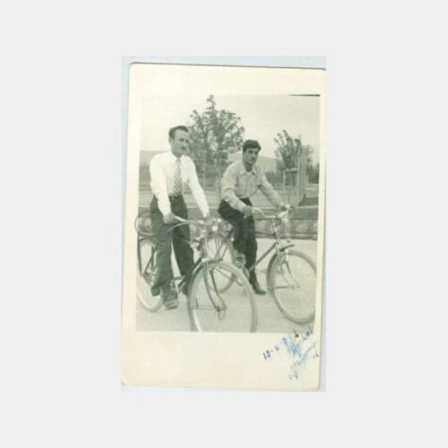 1957 Turhal - Bisikletli Gençler Fotoğraf
