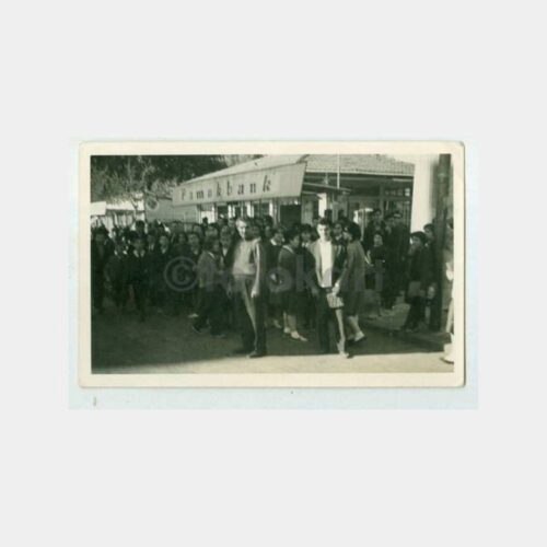 1960 Pamukbank Reklamlı Otobüs Durağı Fotoğraf
