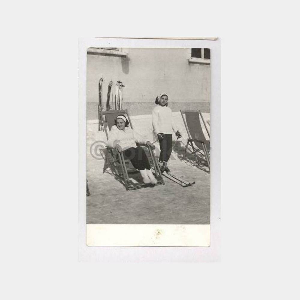 1950 Bursa Uludağ Kadın Kayakçılar Fotoğraf