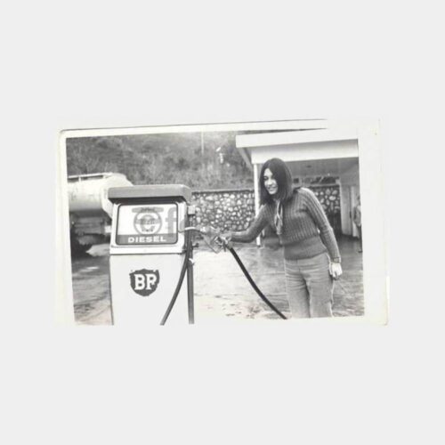 Bursa Uludağ BP Akaryakıt İstasyonu Genç Kız Fotoğraf