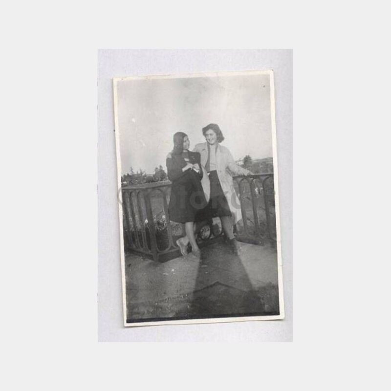 Tarihi Ev Balkonunda Kadınlar Fotoğraf