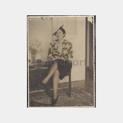 1940 Tarihi Ev İçinde Kadın Konulu Fotoğraf