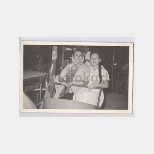 Lunapark Konulu Kadınlar Görünüş Fotoğraf