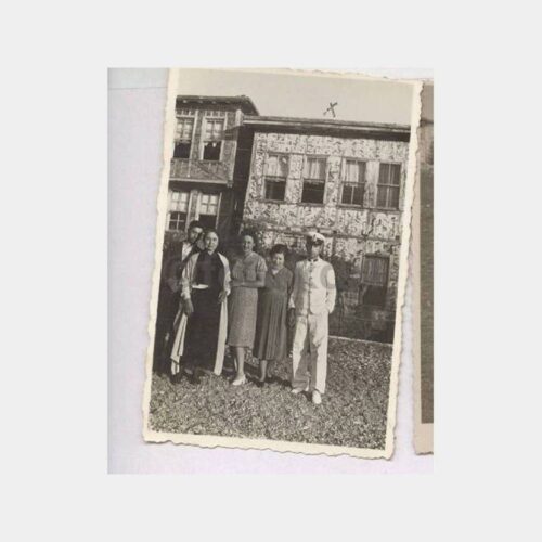 1940 Tarihi Ev ve Kadınlar Görünüş Fotoğraf