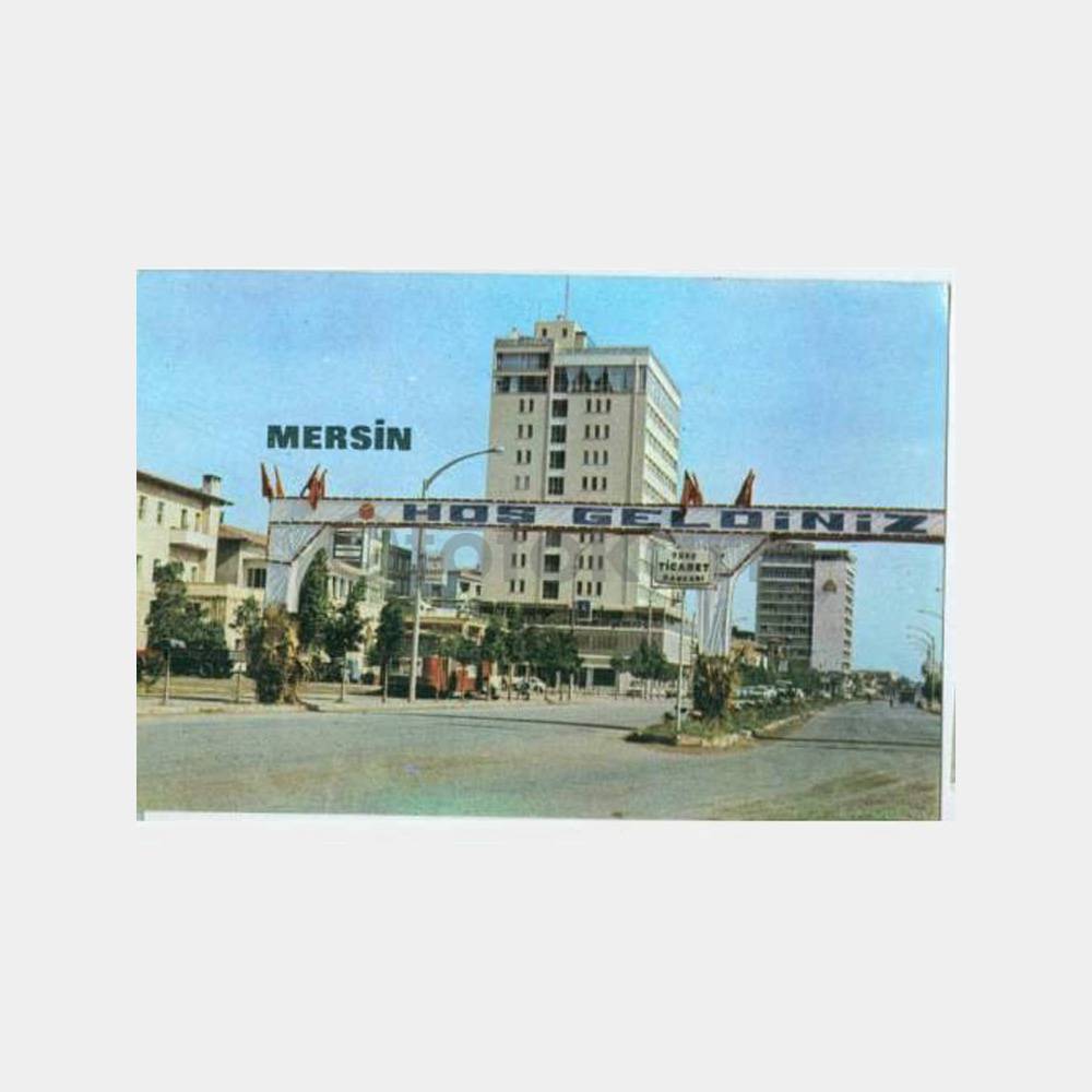 1968 Mersin Tören Takı Görünüş Kartpostal