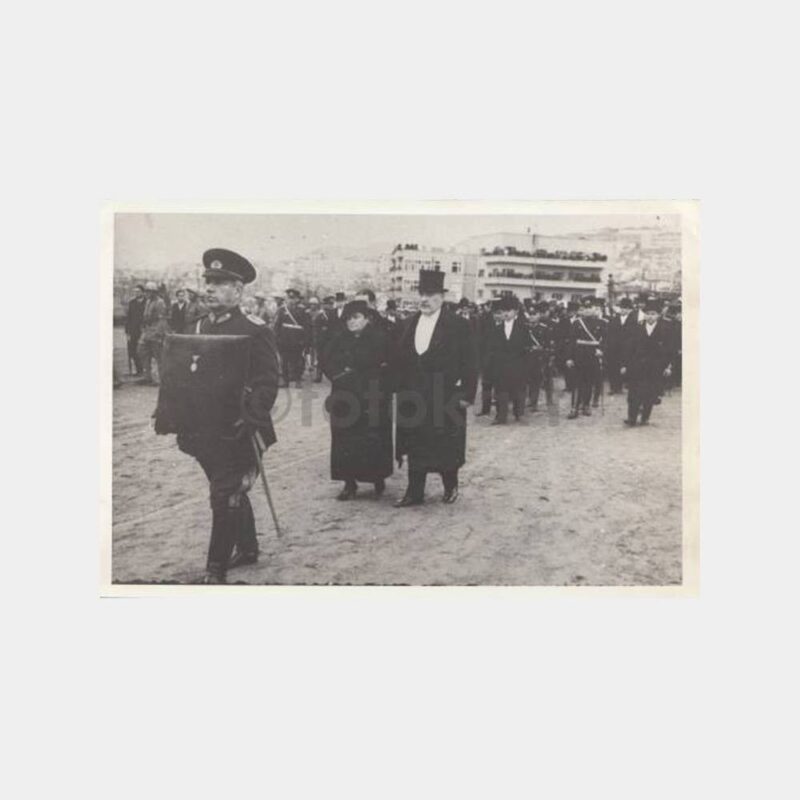 Atatürk Konulu 2 Adet Repr. Baskı Fotoğraf - Görsel 2