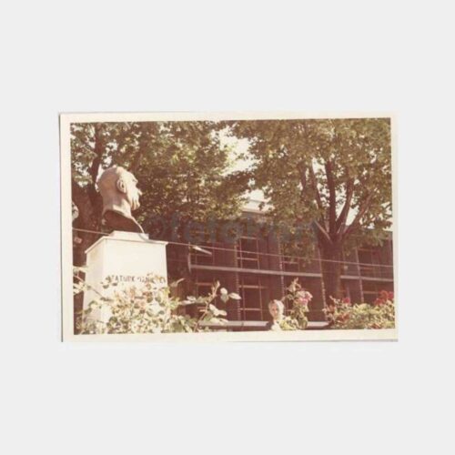 1968 İznik Atatürk Büstü Görünüş Fotoğraf